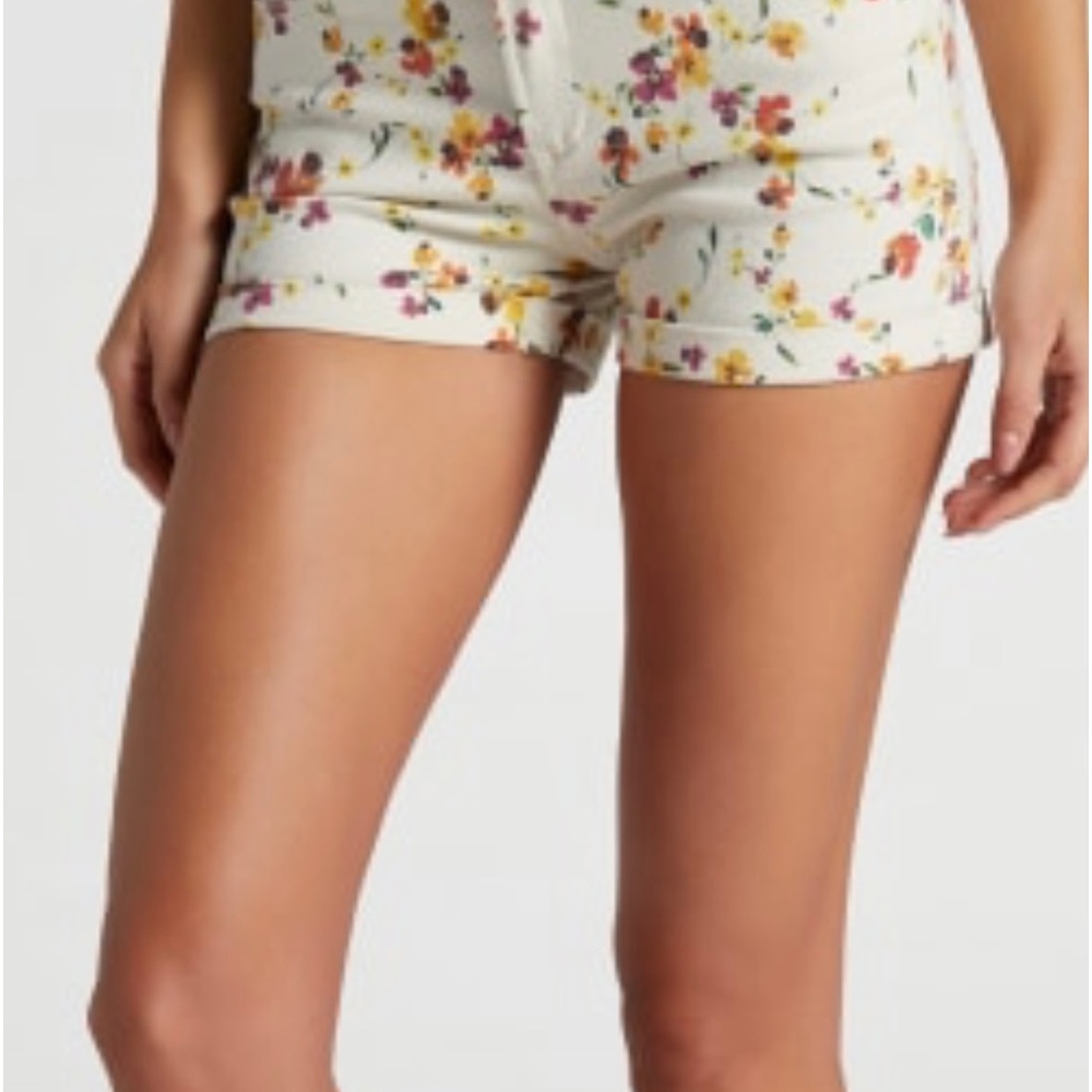 Dear John Ava Cuffed Short in Mardi Gras 27
Small NWOT